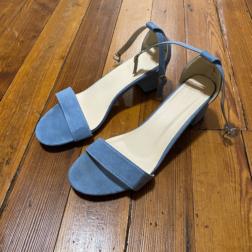 Blue / light blue heel